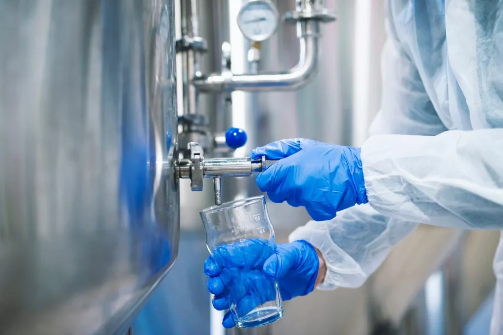 Purificadores de agua para empresas: ósmosis vs filtración